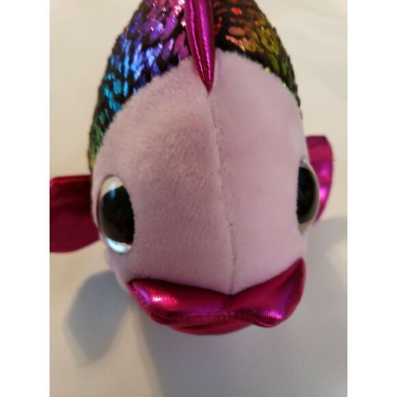 Valentine's Day book and plush - Picture 7 of 9